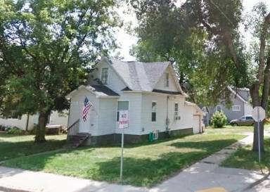Main picture of 415 3rd Ave NW