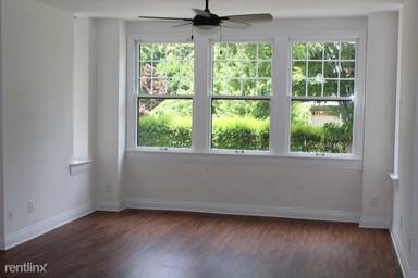 Main picture of 701 W Locust St