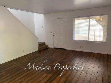 Main picture of 625 Oak Street