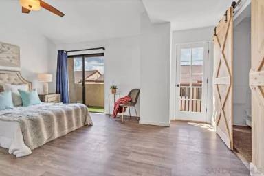 Main picture of 1222 River Glen Row