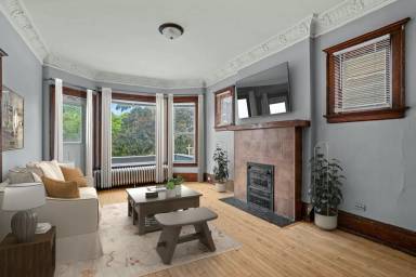 Main picture of 2937-39 N Maryland Ave