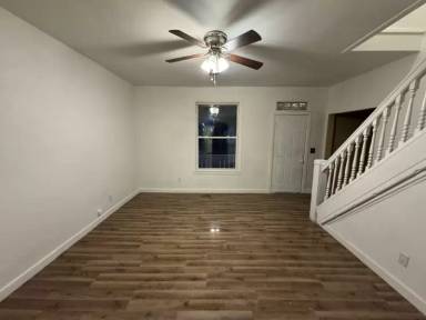 Main picture of 827 S Maffit St