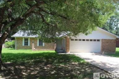 Main picture of 156 Wildwood Dr