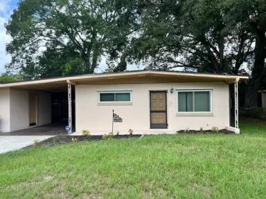 Main picture of 4026 McLane Dr