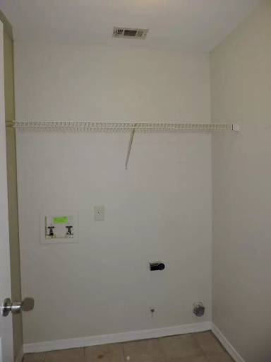 Main picture of 372 Mizzen Ln