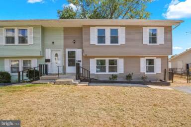 Main picture of 655 Cadbury Dr