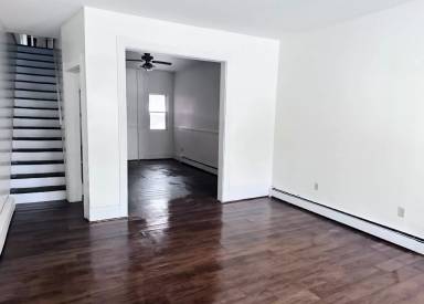 Main picture of 118 S 2nd St
