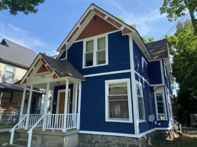 Main picture of 816 Wealthy St SE