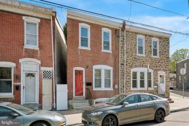 Main picture of 3913 Cresson St