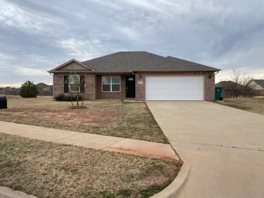 Main picture of 13513 Deer Spring Dr