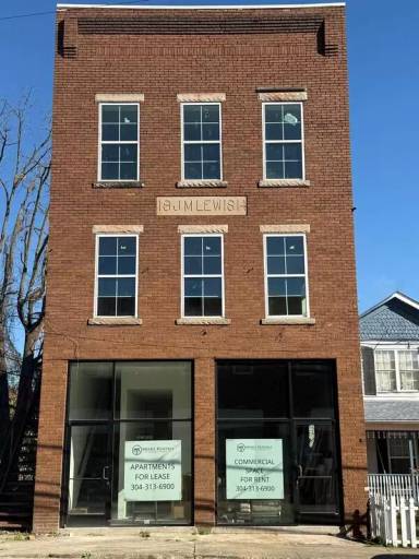 Main picture of 1033 Smith St