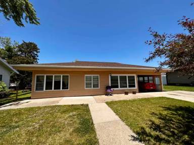 Main picture of 715 Lucas Ave