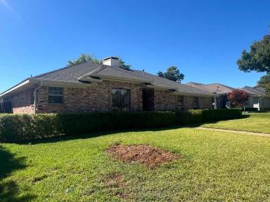 Main picture of 2312 Blue Cypress Dr