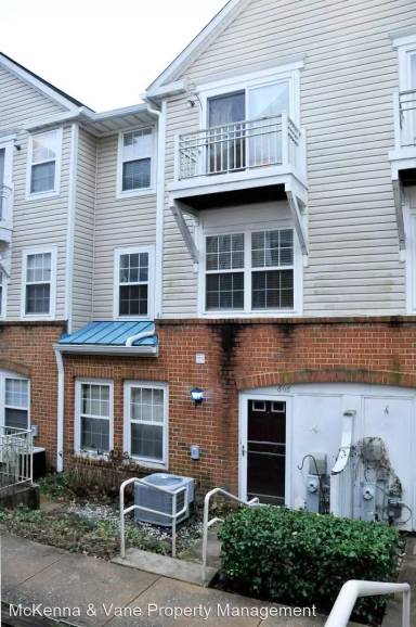 Main picture of 6402 Bayberry Ct