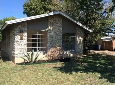 Main picture of 2708 Saint Edwards Cir