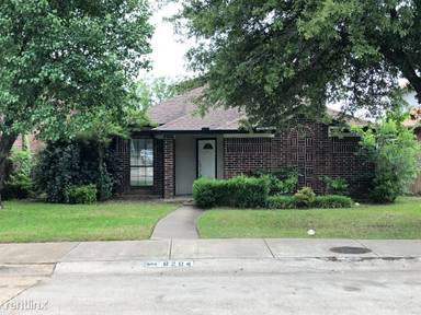 Main picture of 6204 Los Robles Ln