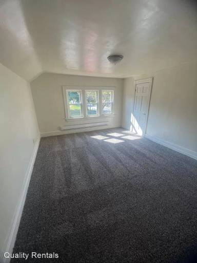 Main picture of 1206 E 10th St