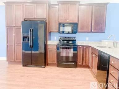 Main picture of 5957 Commons Ln NE
