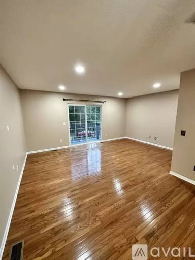 Main picture of 3138 Promenade Cir