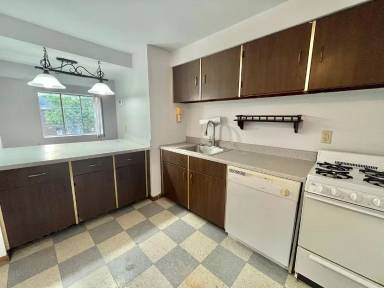 Main picture of 296 E 17th Ave