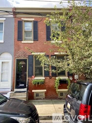 Main picture of 2536 Webster St