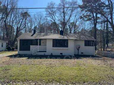 Main picture of 520 Heth Rd