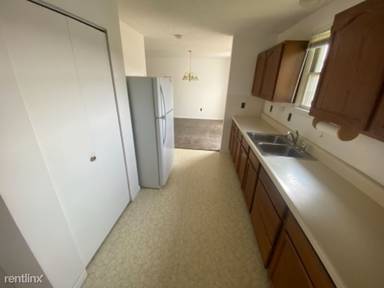 Main picture of 106 6 St