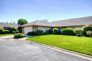 Main picture of 1067 W Sierra Ave