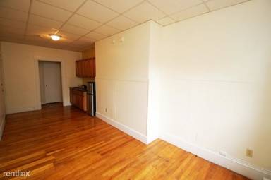 Main picture of 399 Marlborough St