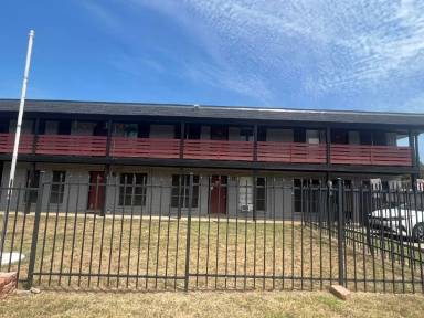 Main picture of 5943 Meadowbrook Dr