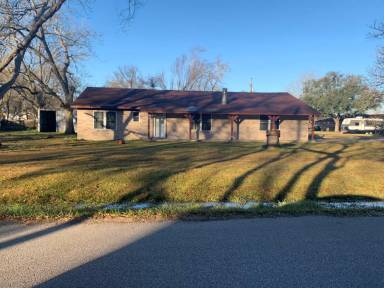Main picture of 135 Live Oak Dr