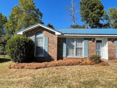 Main picture of 419 Hannahatchee Ave