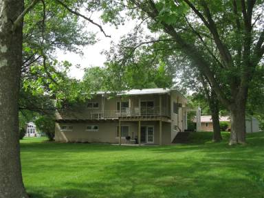Main picture of 321 W Tyler St