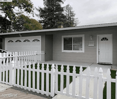 Main picture of 2948 Richard Ave