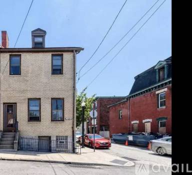 Main picture of 1300 Boyle St