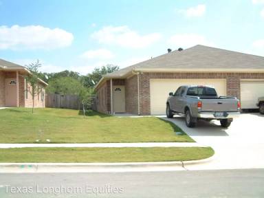 Main picture of 933 Sylvia St