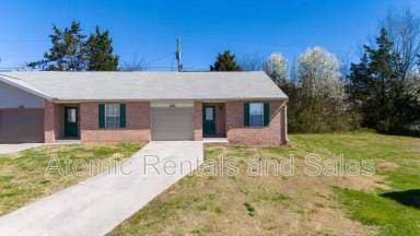 Main picture of 334 Hawthorne Oaks Way