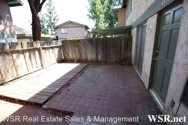 Main picture of 4861 Jackson St