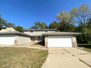 Main picture of 6816 N Parkwood Dr