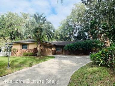 Main picture of 968 Oak Dr