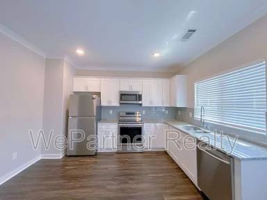 Main picture of Hollywood and Main Apartments