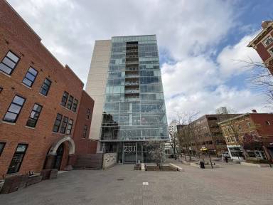 Main picture of 201 E Washington St