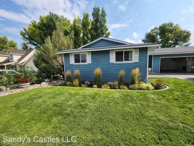 Main picture of 1940 Sawyer Way