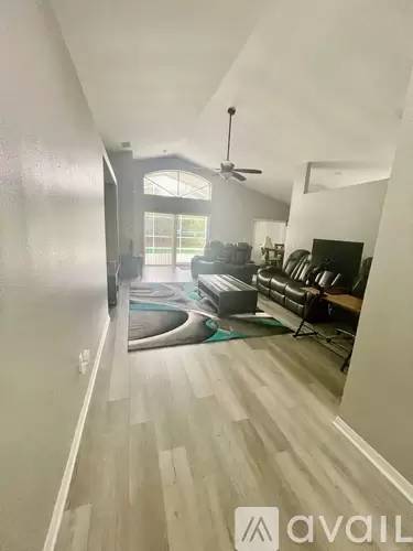 Main picture of 2208 Mallory Cir