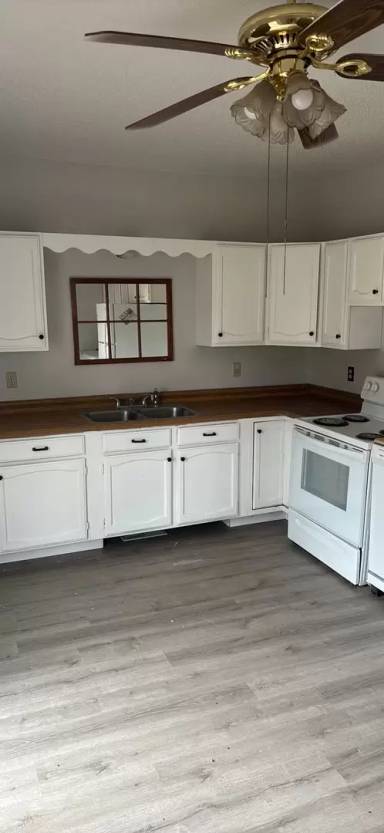 Main picture of 512 W 3rd Ave