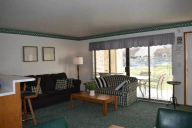 Main picture of 8903 Crescent Bar Rd NW