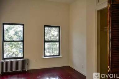 Main picture of 115 Carlton Ave