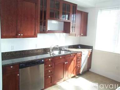 Main picture of 165 Beacon St