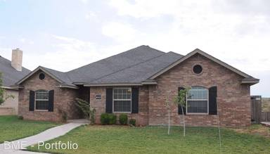 Main picture of 8411 Alexandria Ave