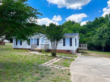 Main picture of 92 Tullyton Dr